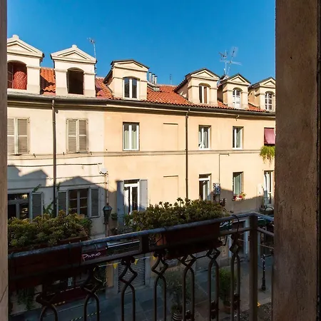 La Casa Dei Cantautori Apartment *